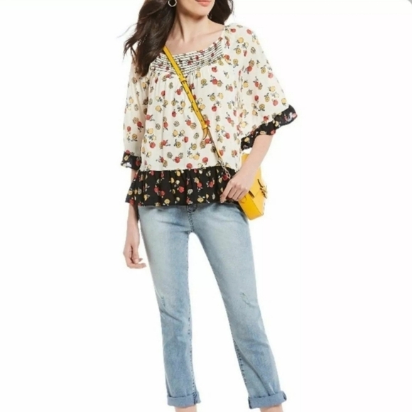 DEMOCRACY Fruit Print Top Smocked Ruffle Peplum Hem Women's Small Relaxed Cream - Picture 9 of 16